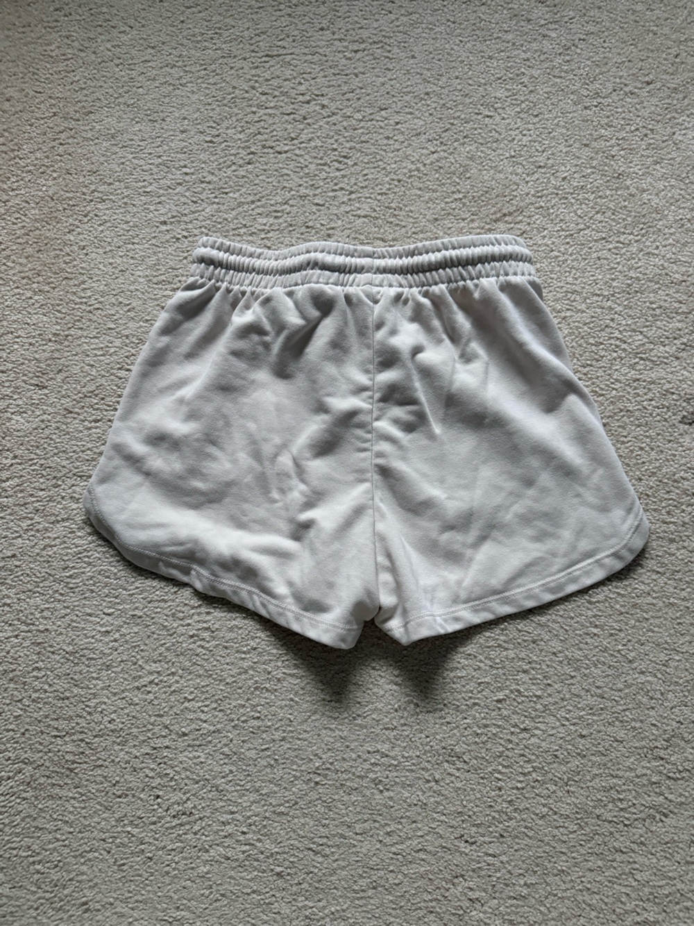 H&M Shorts - Picture 2 of 3